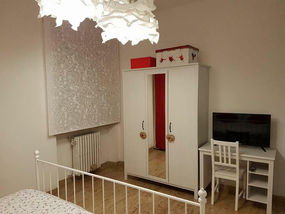 B&B Lefarfalle Ferrara Exterior foto
